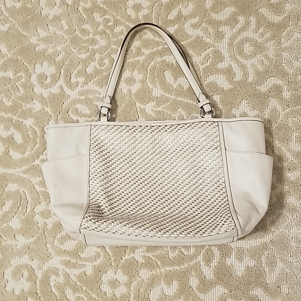 Authentic coach shoulder bag, cream and gold